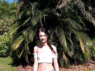 Dark-haired Chick Paisley Pepper Gets Her Arms On A Dick Outdoors